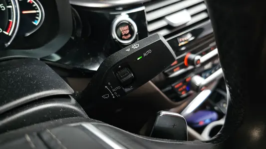 BMW 5 Series (G30) 520d M 2017 31