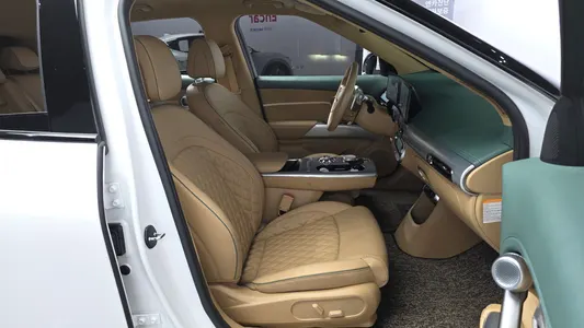 Genesis GV60 2023 11