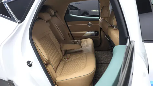 Genesis GV60 2023 12