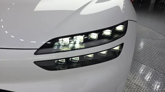 Genesis GV60 2023 23