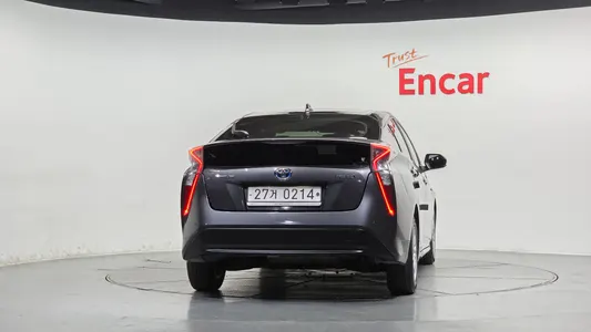 Toyota 4 1.8 E 2016 4