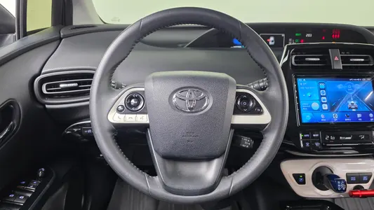 Toyota 4 1.8 E 2016 13
