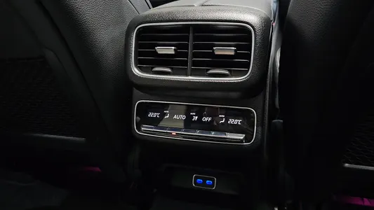 Mercedes-Benz GLE-Class W167 GLE450 4MATIC 2025 36