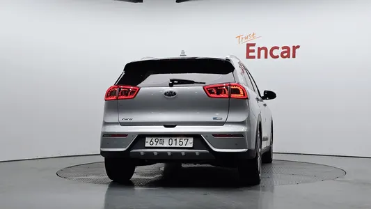 Kia Niro 2016 4