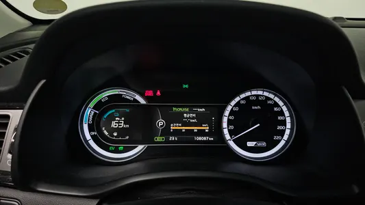 Kia Niro 2016 8
