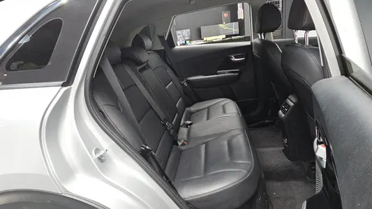 Kia Niro 2016 11