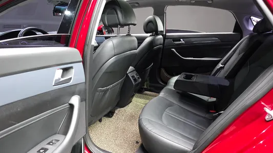 Hyundai LF 2.0 HEV 2014 11