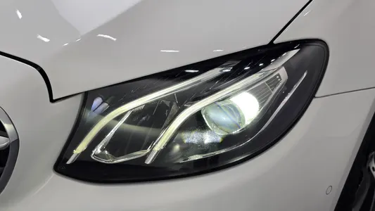 Mercedes-Benz E-Class W213 E250 2019 22