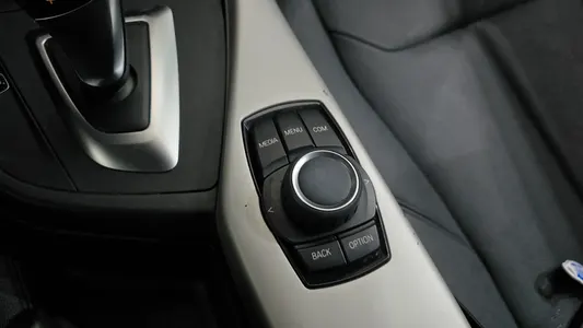 BMW 1 Series (F20) 118d 5 2018 31