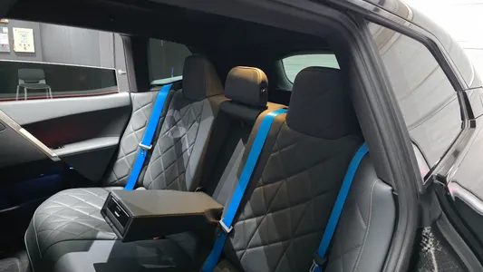 BMW iX xDrive50 2022 12