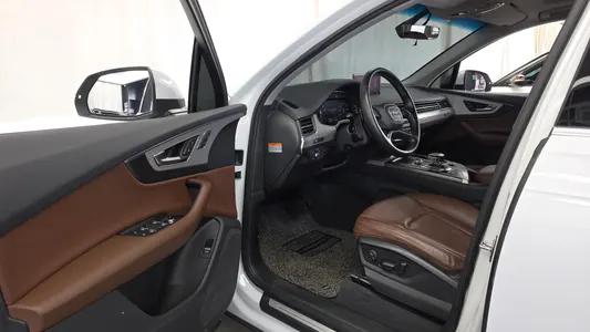 Audi Q7 (4M) 45 TFSI 2019 10