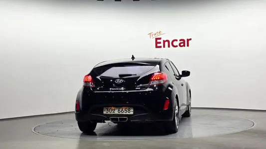 Hyundai 벨로스터 2011 4