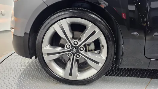 Hyundai 벨로스터 2011 5