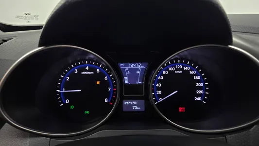 Hyundai 벨로스터 2011 8