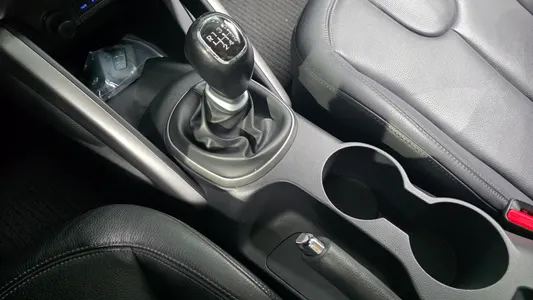 Hyundai 벨로스터 2011 9