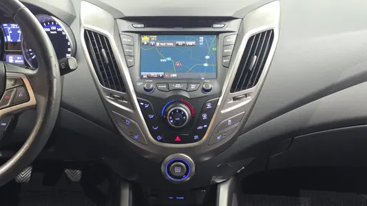 Hyundai 벨로스터 2011 13