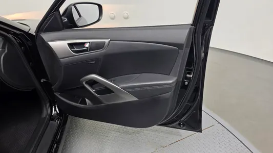 Hyundai 벨로스터 2011 25