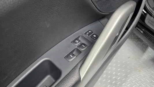Hyundai 벨로스터 2011 27