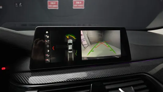BMW 5 Series (G30) 520i 2018 15