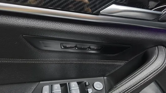 BMW 5 Series (G30) 520i 2018 29