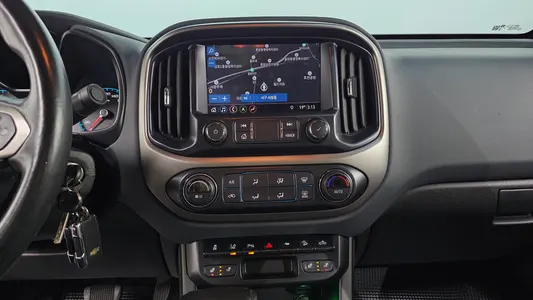 Chevrolet 리얼 콜로라도 3.6 Z71-X 4WD 2020 14
