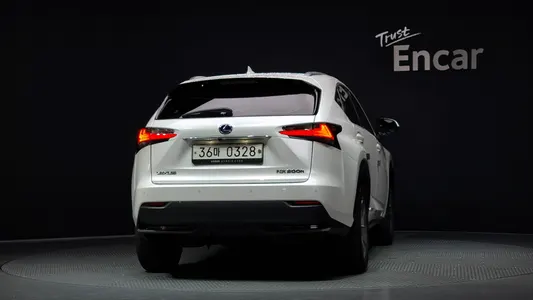 Lexus NX300h 2016 4