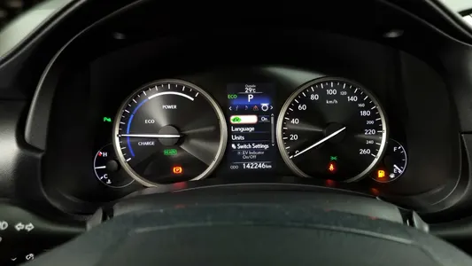 Lexus NX300h 2016 8