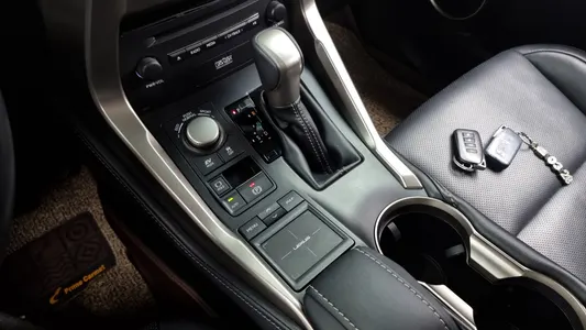 Lexus NX300h 2016 9