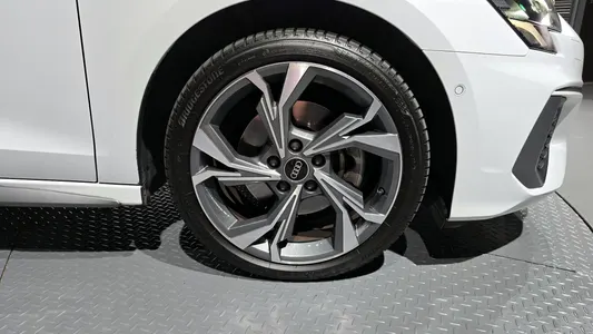 Audi A3 (8Y) 40 TFSI 2023 5
