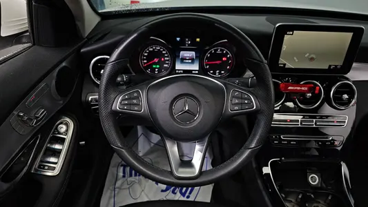 Mercedes-Benz C-Class W205 C200 2018 14