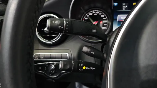 Mercedes-Benz C-Class W205 C200 2018 15