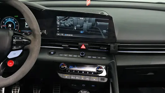Hyundai (CN7) 2.0 N 2022 14