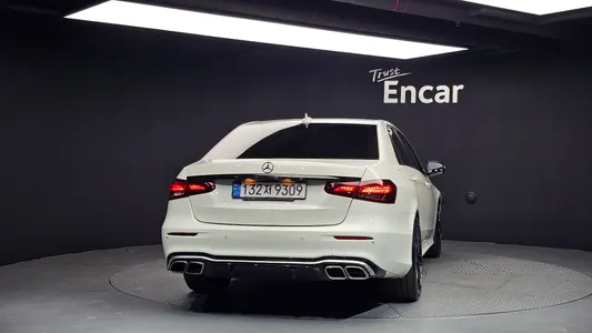 Mercedes-Benz E-Class W212 E200 CGI 2011 4