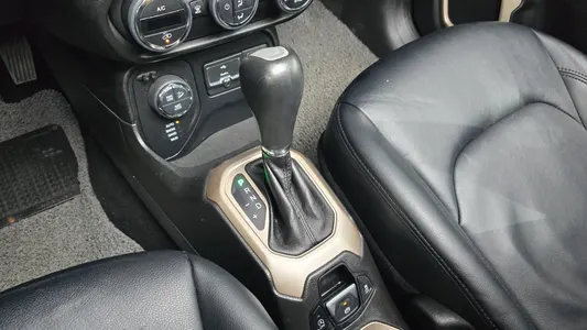Jeep 레니게이드 2.0 AWD 2016 9
