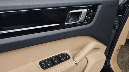 Porsche (PO536) 3.0 2019 17
