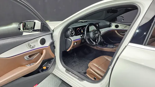 Mercedes-Benz E-Class W213 E250 2020 11