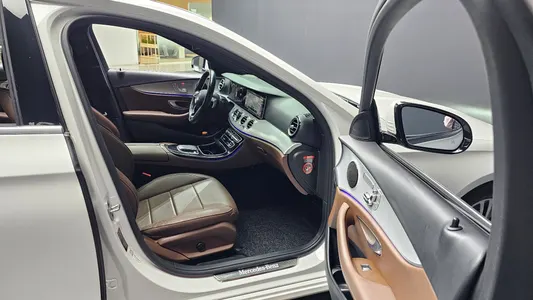 Mercedes-Benz E-Class W213 E250 2020 10