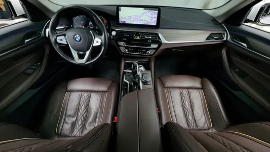 BMW 5 Series (G30) 523d xDrive 2020 7