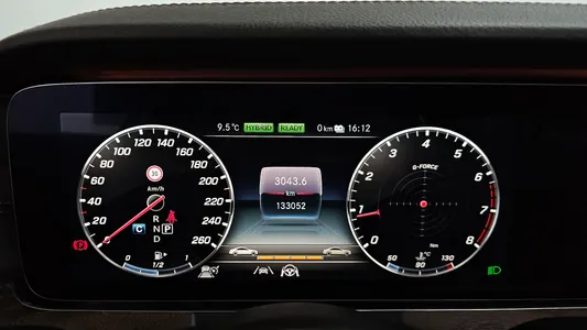 Mercedes-Benz E-Class W213 E300e 4MATIC 2020 8