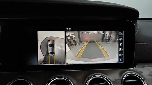 Mercedes-Benz E-Class W213 E300e 4MATIC 2020 15
