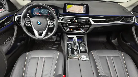 BMW 5 Series (G30) 520i 2019 7