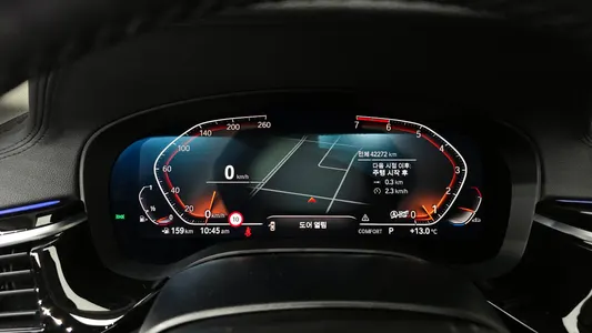 BMW 5 Series (G30) 520i 2019 8