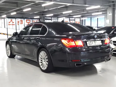 BMW 7 Series (F01) 740i 2012 7