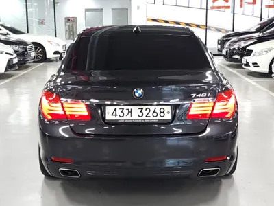BMW 7 Series (F01) 740i 2012 8
