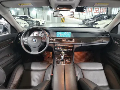 BMW 7 Series (F01) 740i 2012 13