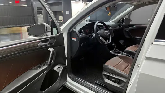 Volkswagen 티구안 올스페이스 2.0 TSI 2023 10