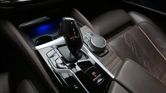 BMW 5 Series (G30) 523d M 2021 9