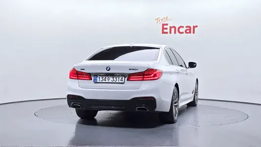 BMW 5 Series (G30) 530i M 2018 4