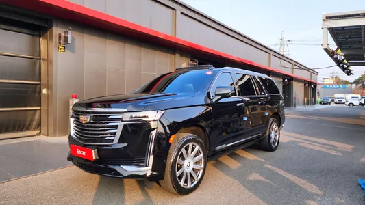 Cadillac 5 6.2 ESV 2022