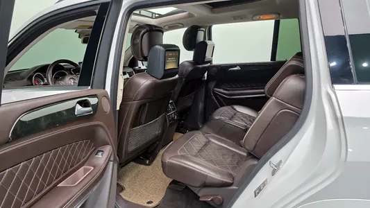 Mercedes-Benz GLS-Class X166 GLS500 4MATIC 2017 12